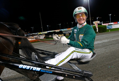 Hovslagaren Mats Holmstedt följde upp segern i K.G.Bertmarks minne med att vinna Amatörsprintern på Solvalla. Foto av Maria Holmén/TR Bild